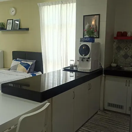 Zulanie Family Studio At D'Perdana Apartment, Spacious And Cozy With Pool, Free Wifi & Netflix Kota Bharu Exterior photo